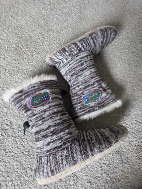 Womens Brown Knit Faux-Fur Boot Slippers with Team Patch